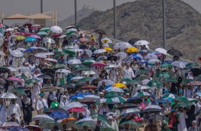 Saudi Arabia halts stoning ritual for five hours due to heat wave.